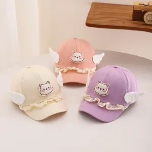 Casquettes de baseball bébé avec ours, ailes 3D et bord en dentelle en plusieurs couleurs