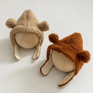 Winter Baby-Fliegermütze aus Lammwolle mit Bärenohren in Khaki und Karamell