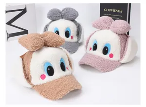 Détails du bonnet d'hiver pour enfants en peluche avec nœud et broderies yeux mignons