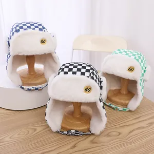 Winter-Fliegermütze für Kinder mit Schachbrettmuster, GO-Patch und warmem Plüschfutter