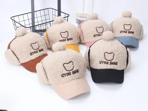Colección de gorros de forro polar para niños con bordado Little Bear y orejeras suaves