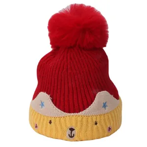 Gorro de punto de invierno para niños con pompón, diseño de corona y bordado de ancla y estrella
