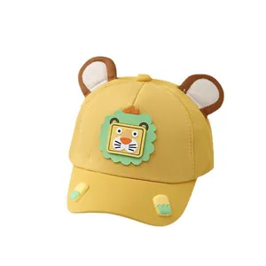 Cappellino da baseball giallo per bambini con toppa a leone e graziose orecchie da orso