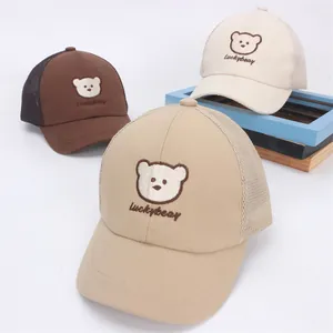 Berretto da Baseball in Rete con Ricamo a Orsetto per Bambini Traspirante Parasole Cappello Trucker Regolabile Estivo