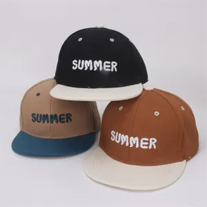 Tre cappellini snapback Summer ricamati per bambini in nero, kaki e bordeaux