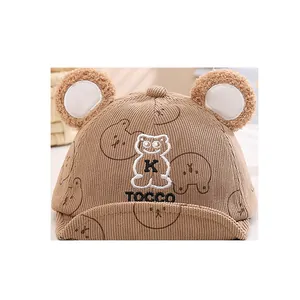 Cappellino da baseball per neonati in velluto kaki con orecchie da orso in 3D