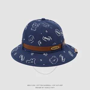 Chapeau de soleil enfant bleu marine avec ours et bande décorative en cuir