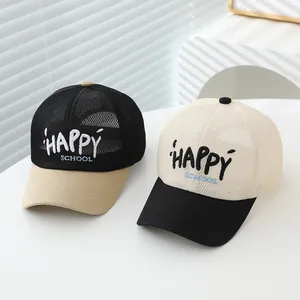 Cappellino da baseball estivo in rete per bambini con ricamo HAPPY SCHOOL ricamato