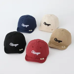 Berretti da baseball morbidi per neonati con ricamo Chicago in cinque colori diversi
