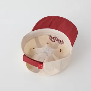 Casquette baseball bébé bicolore avec broderie RALLY et sangle réglable au dos
