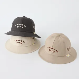 Cappello da pescatore in cotone per bambini con ricamo in grigio beige e kaki