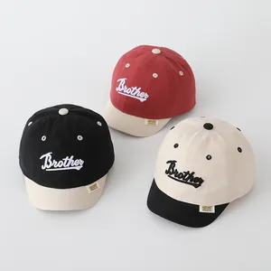 Gorras de béisbol infantiles en bloque de color con bordado Brother y algodón de calidad