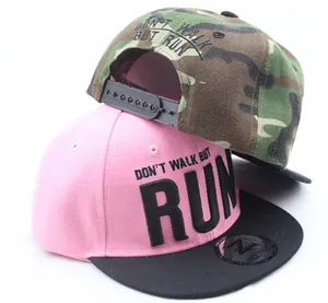 Casquettes snapback enfant camouflage et rose avec broderie RUN pour style hip-hop