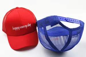 Detail der Kinder Mesh Baseballkappe mit Happy Every Day Stickerei und verstellbarem Verschluss