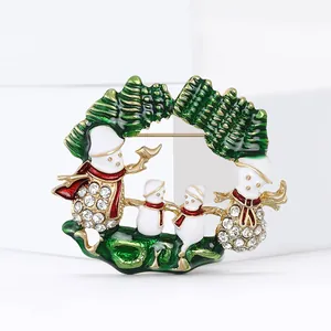 Broche Couronne de Bonhomme de Neige de Noël en Alliage Émail Strass Sapin de Noël Badge pour Femmes Hommes Accessoires Bijoux Festifs Cadeau 2024