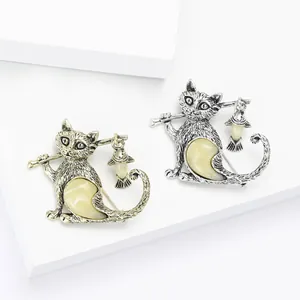 Vintage Alloy Cat Fishing Fish Brooch Pin With Resin Stone For Women Cute Animal Fashion Clothing Accessory Jewelry Gift