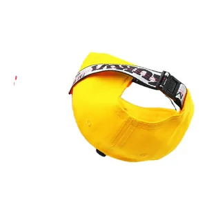 Casquette jaune pour enfant avec étoile et sangle ajustable style industriel moderne