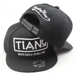 Casquette snapback noire pour enfants avec broderie TIANO et sangle de réglage