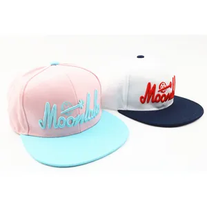 Παιδικό καπέλο snapback με κέντημα Moonlady σε ροζ και λευκές επιλογές χρωμάτων