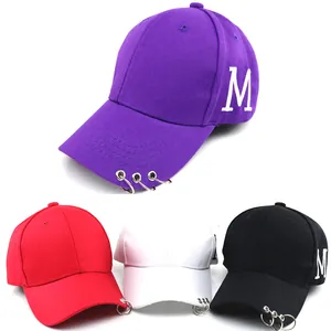 Casquette de Baseball en Coton Lettre M Brodée Hip Hop Chapeau Avec Anneaux Métalliques Protection Solaire Extérieur Snapback Casual Ajustable