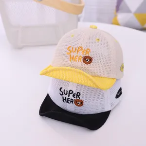Casquette de baseball en maille pour enfants avec broderie ours Super Hero multicolore