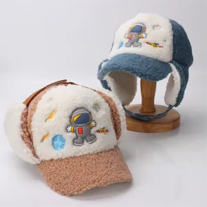 Ouchanka d'Hiver en Polaire Sherpa pour Enfants Dessin Animé Astronaute Lapin Protection des Oreilles Chaud Coupe-vent Casquette de Baseball pour Garçons Filles