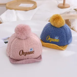 Casquettes de baseball d'hiver en polaire pour bébés avec broderie et pompons