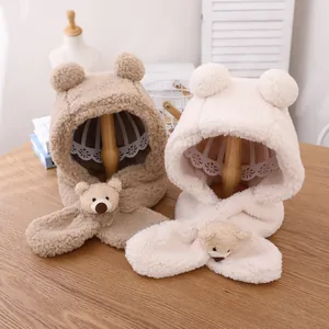 Ensemble bonnet à oreilles d'ours et écharpe en peluche pour enfant beige et brun