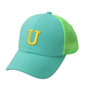 Kids breathable mesh baseball cap with contrast panels and letter U embroidery