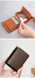 Detail van drievoudige microvezel lederen portemonnee met muntvak en pasjeshouder