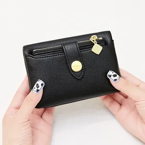 Minimalistische schwarze Geldbörse mit kurzer Bifold-Form, Lychee-Muster und Goldreißverschluss