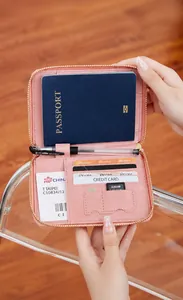 Ροζ θήκη διαβατηρίου RFID με εσωτερικές υποδοχές καρτών και θήκη εγγράφων