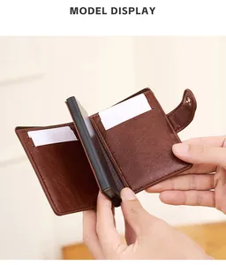 Porte-cartes RFID en cuir marron avec étui en aluminium et mécanisme d'éjection rapide
