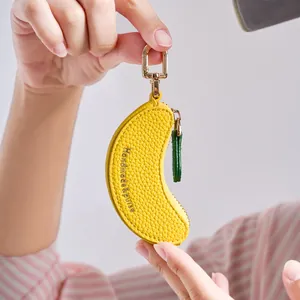 Mini Porte-monnaie en Cuir PU Forme de Fruit Motif Litchi Porte-clés Pendentif de Sac Pochette de Rangement pour Écouteurs pour Femmes Filles