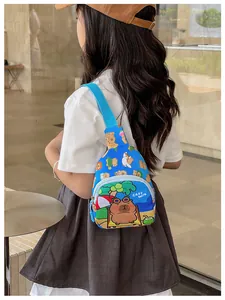 Détail du sac bandoulière bleu pour enfants avec motif Capybara mignon et fermeture éclair