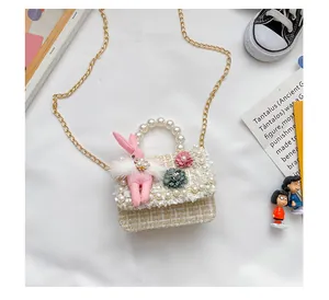 Détails du sac bandoulière en tweed pour fille avec anse perle et lapin en peluche