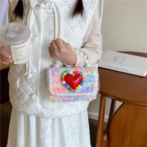 Borsa a tracolla in tweed colorato per bambini con cuore rosso e manico di perle
