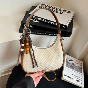 Women Retro Woven PU Leather Hobo Bag Checkerboard Pattern Shoulder Crossbody Bag With Wooden Bead Pendant Fashion Handbag