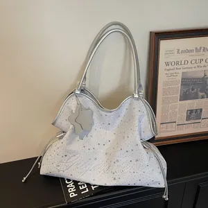 Sac Fourre-Tout pour Femme Imprimé Étoiles Grande Capacité en Cuir PU Sac à Bandoulière Broderie de Lettres pour Mode Voyage