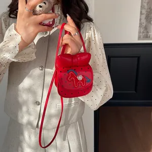 Sacoche rouge avec nœud, pois et broderie de cheval pour femmes et filles