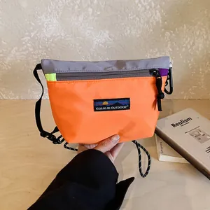 Outdoor Sport Nylon Umhängetasche Für Damen Leicht Farbblock Klein Schultertasche Lässig Tragbar Reisetasche