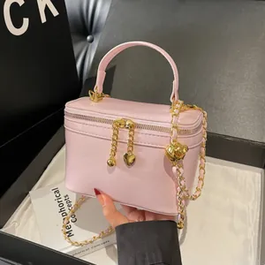 Women Fashion PU Leather Chain Crossbody Bag Korean Minimalist Box Shaped Vanity Case Handbag With Heart Metal Pendant