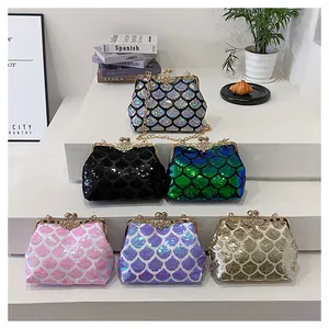 Détails des sacs coquillage à paillettes sirène en six couleurs avec fermoirs métalliques