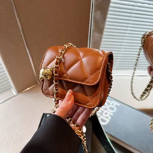 Mini Sac Bandoulière Femme Cuir PU Matelassé Bandoulière Chaîne Boule Métal Réglable Petit Carré Mode Élégant Quotidien Fête Sac