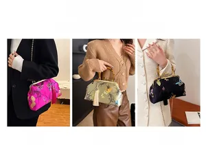 Détails du sac coquillage style chinois avec broderie papillon et poignée en bambou