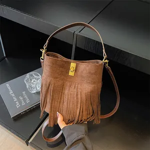 Vintage Fringe Tassel Women Shoulder Bag Synthetic Leather Handbag With Small Purse Gold Lock Crossbody Bag Retro Bohemian Style