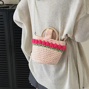 Bolso saco de punto estilo francés con flores de tulipán 3D y correa de perlas