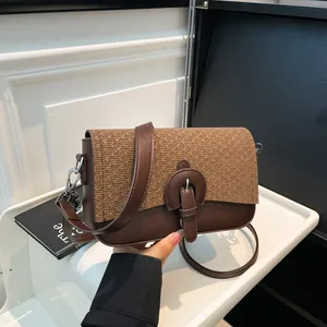 Sac À Bandoulière Vintage En Cuir PU Pour Femmes Avec Texture Tissée Sac Carré Petit Simple Urbain Avec Boucle Magnétique Décor En Métal