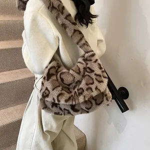 Bolso tote de felpa con estampado de leopardo y gran capacidad para moda de mujer