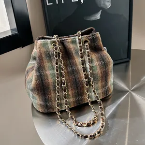 Retro British Woolen Plaid Bucket Bag For Women Vintage Contrast Color Chain Shoulder Crossbody Bag Elegant Fall Winter Handbag